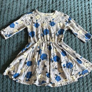Tea ColWhite and Blue Floral Knit Skater Dress with elastic waist & long sleeves